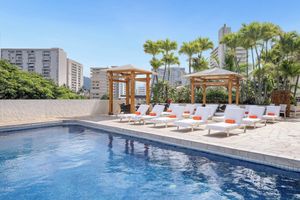 Paquete - Luana Waikiki Hotel & Suites