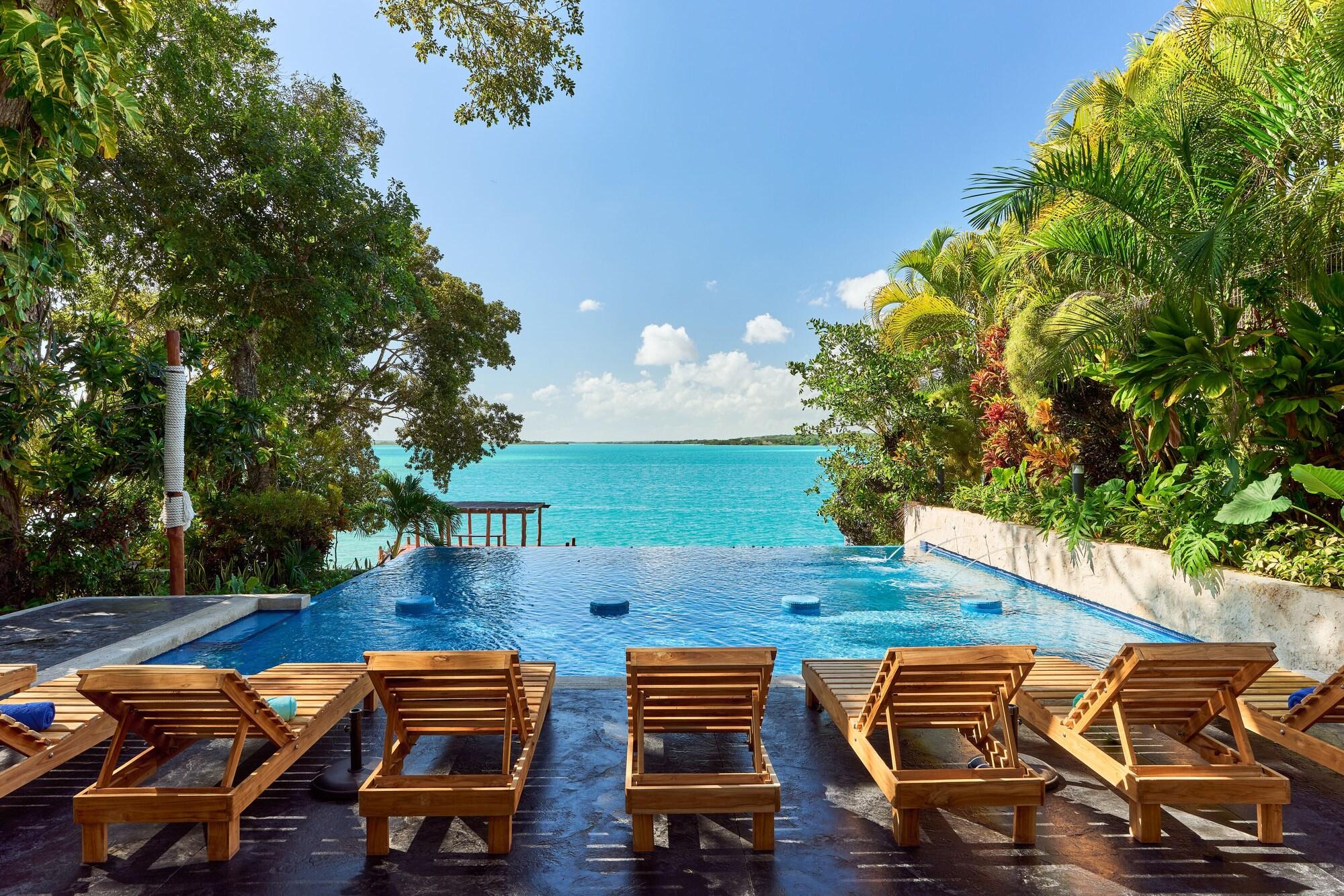 Vista Piscina Cristalino Lagoon Front Hotel Restaurant & SPA - Adults Only