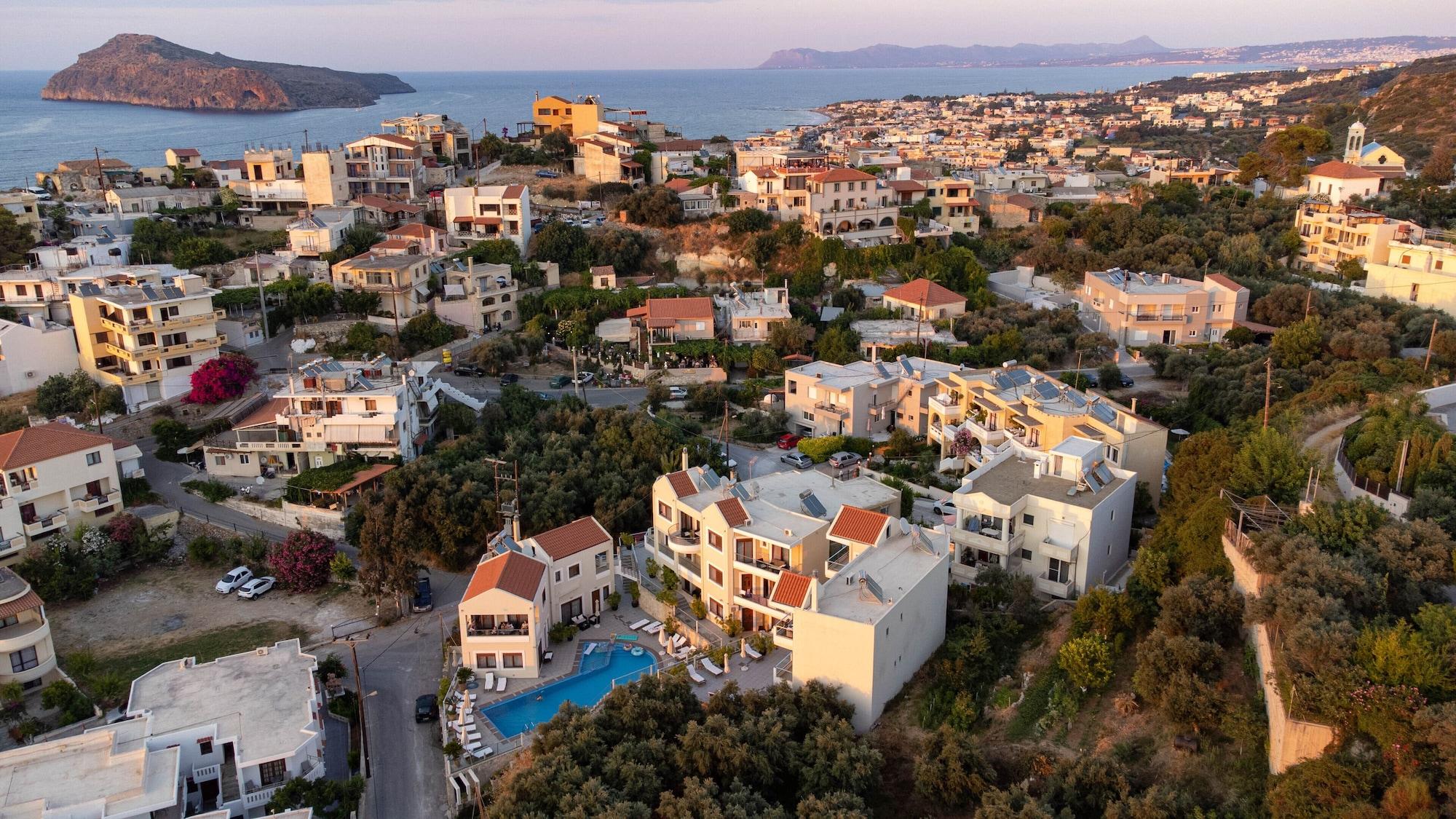 Vista Exterior Esthisis Suites Chania