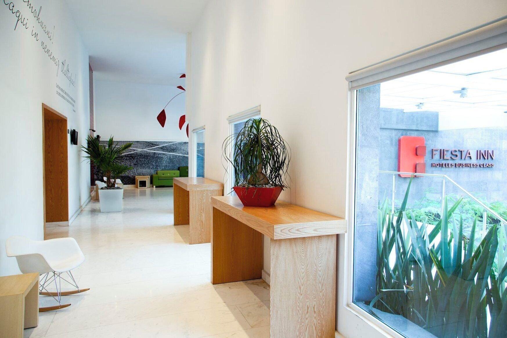 Vista Exterior Fiesta Inn Express Naucalpan