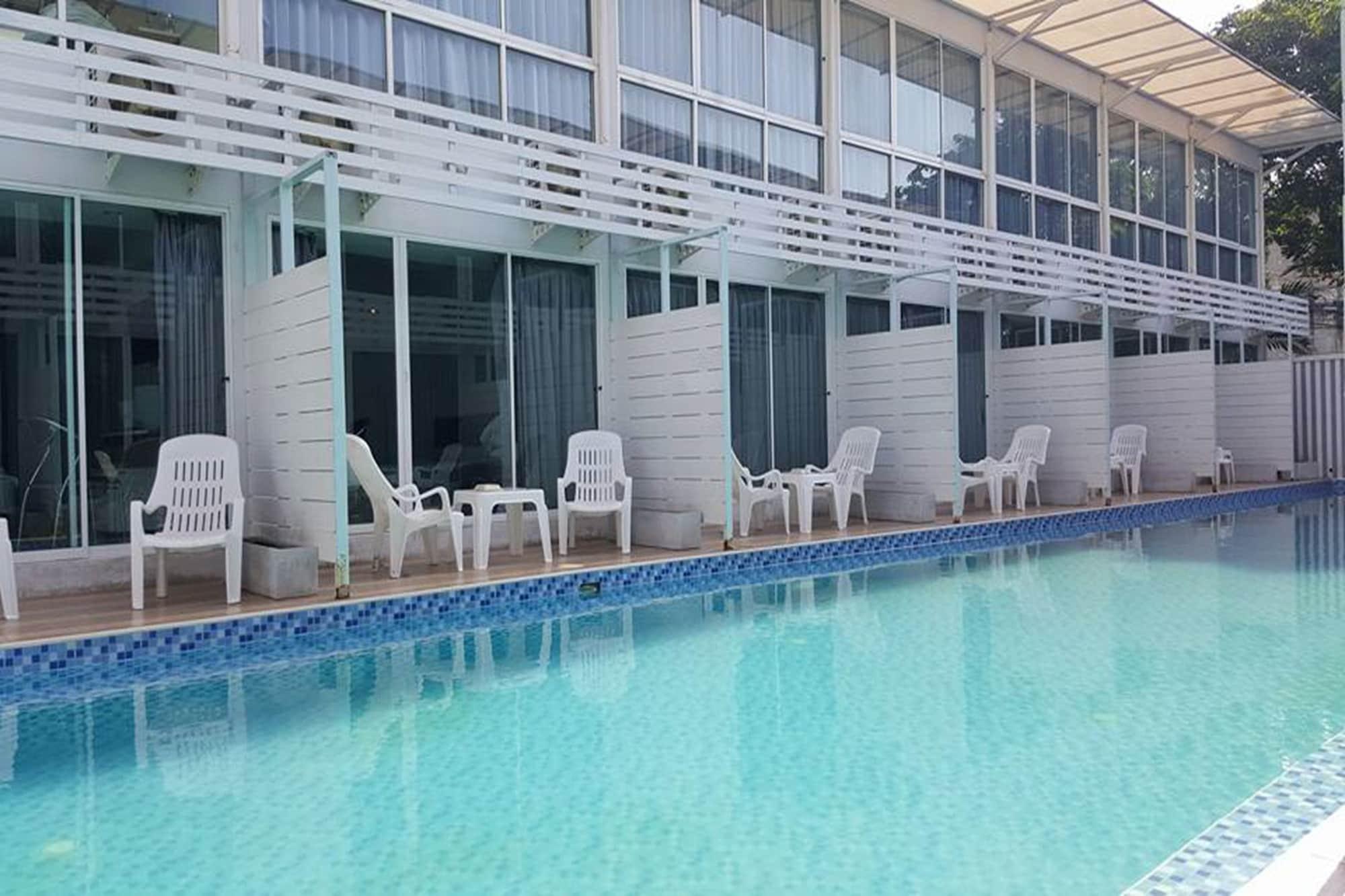 Varios Pool Villa @ Donmueang