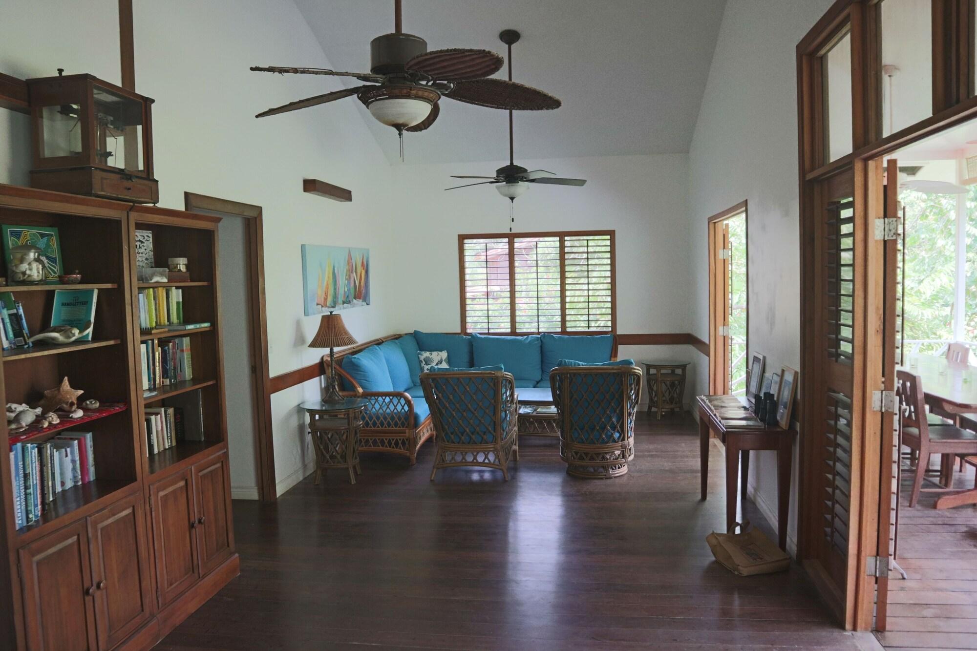 Vista Lobby Turtle Beach House