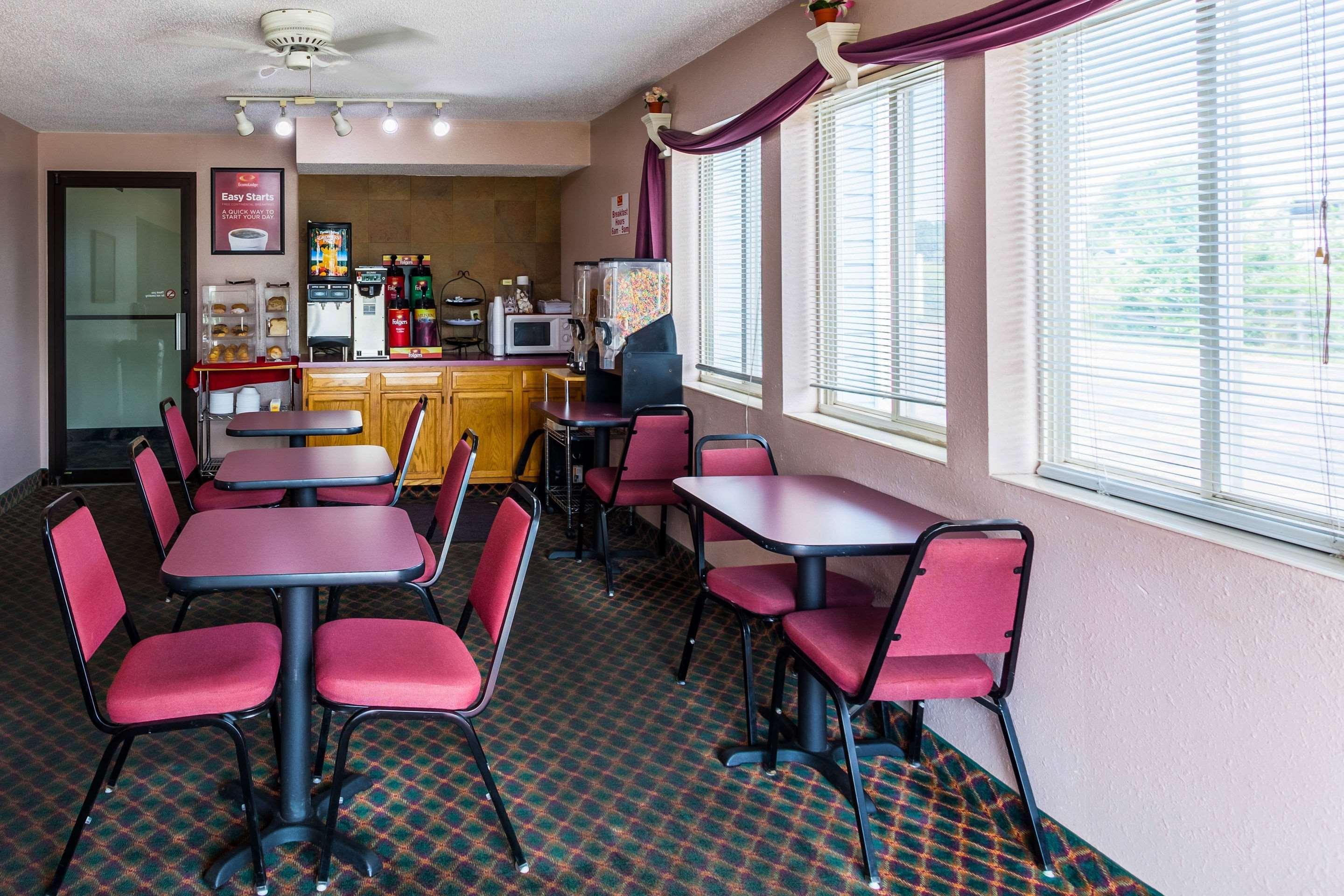 Vista Lobby Econo Lodge Lincoln