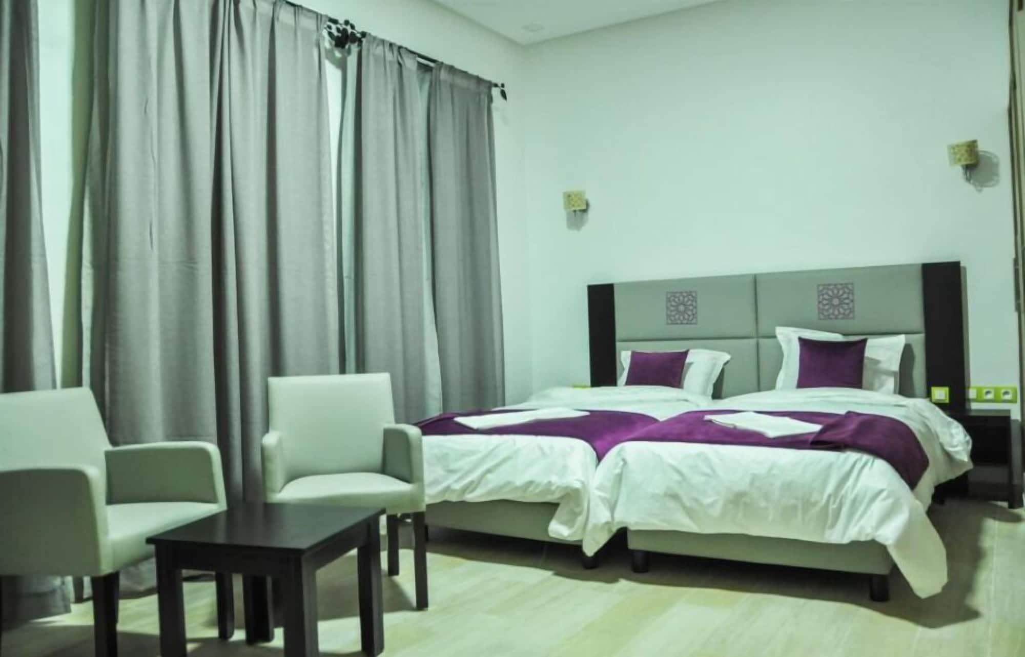 Varios Motel Safari Budget