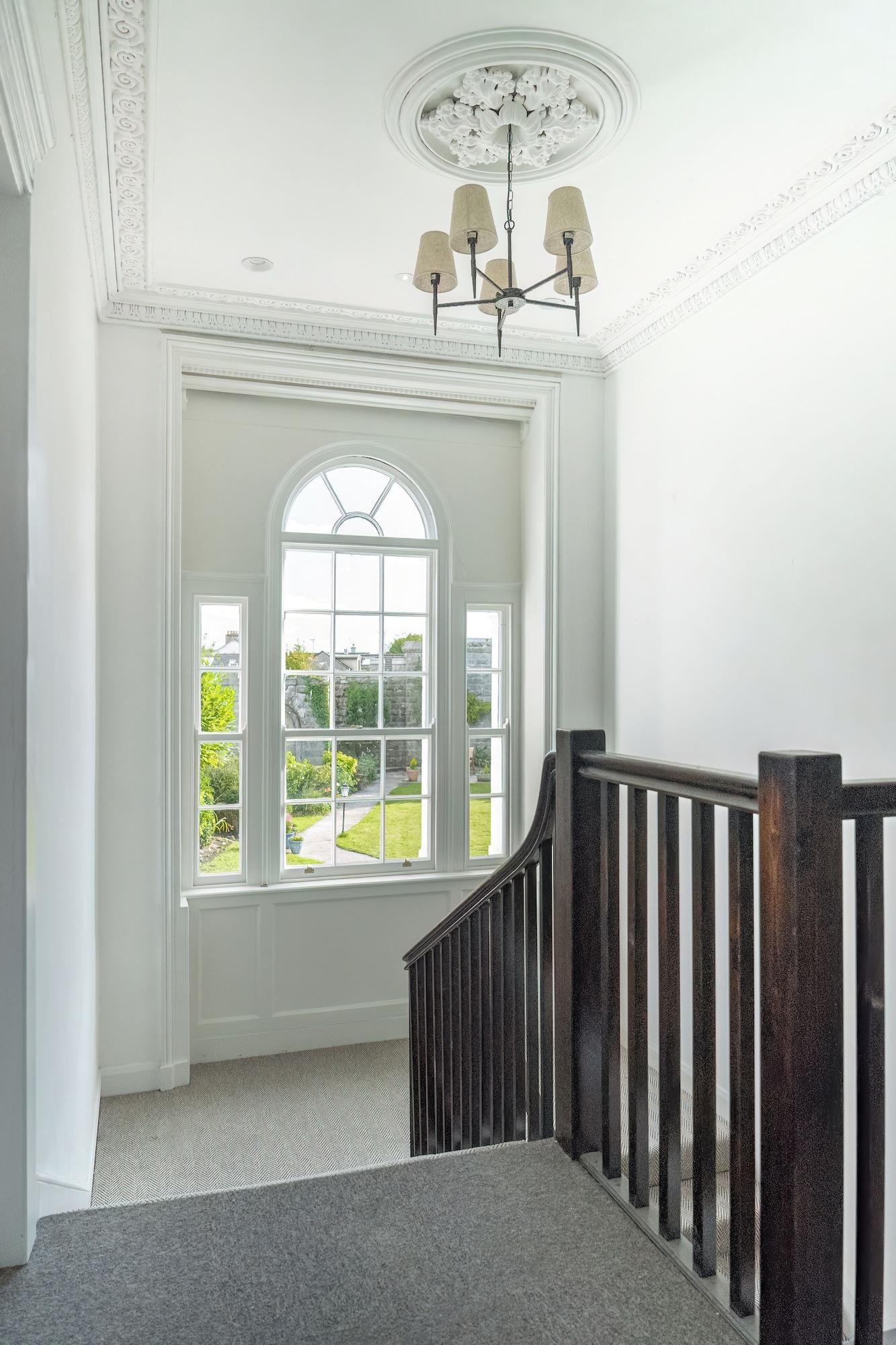 Varios Lonsdale House Boutique Apartments