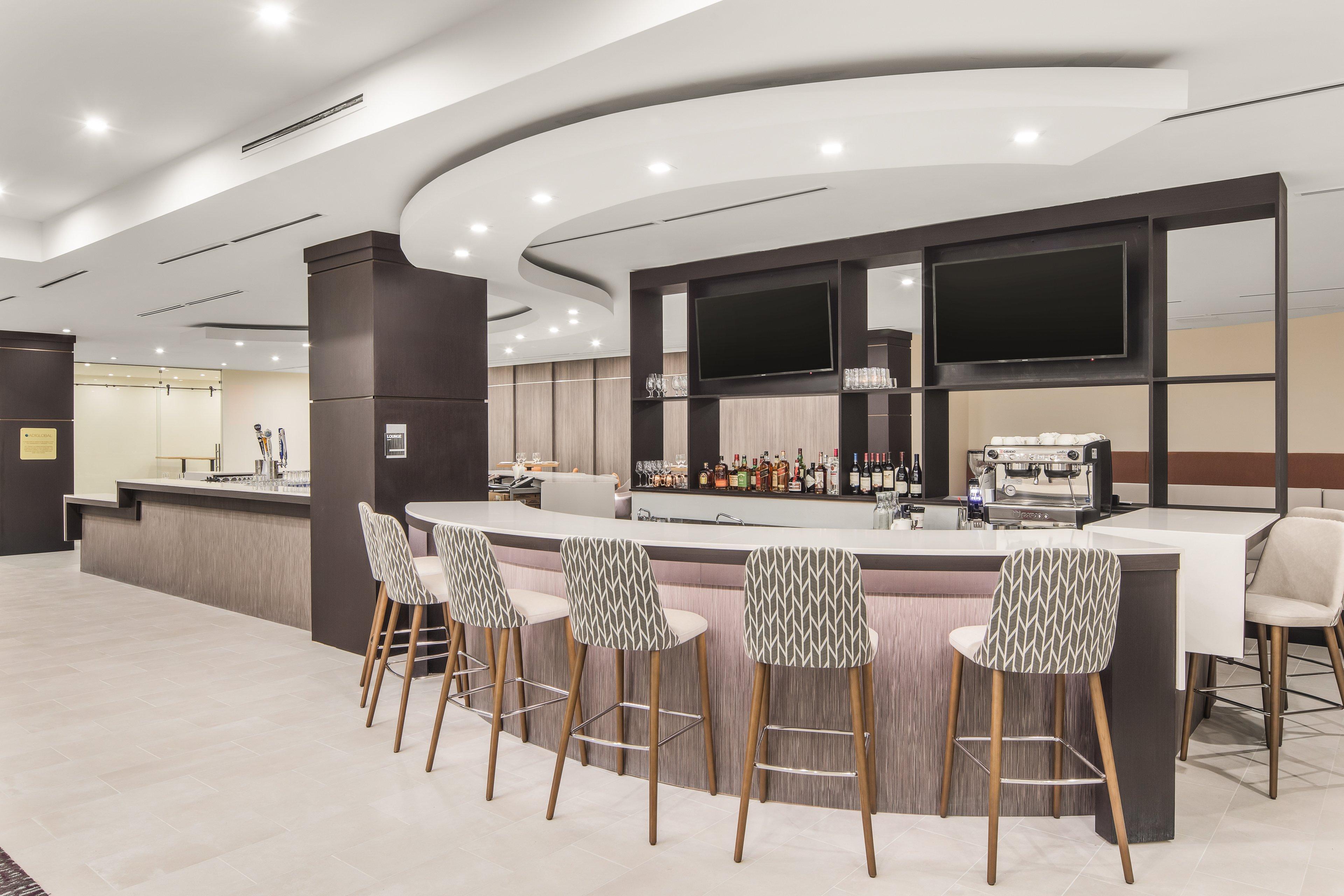 Bar/Salón Crowne Plaza Orlando - Lake Buena Vista  by IHG