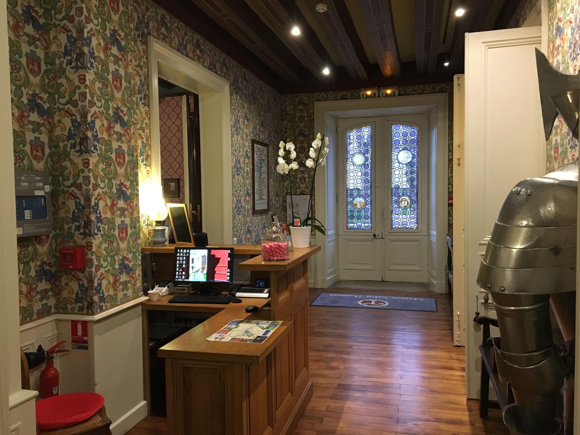 Vista Lobby Le Manoir Saint Thomas