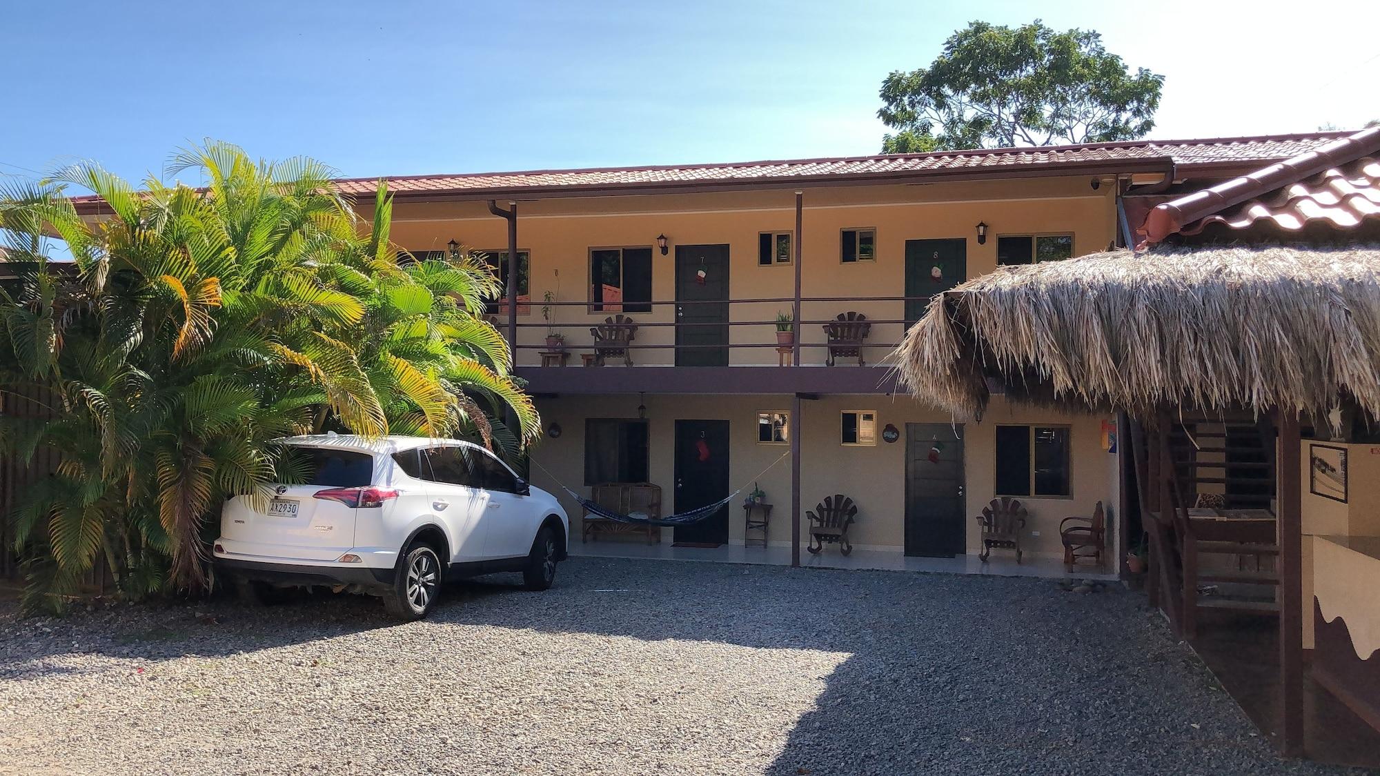 Vista Exterior Roxy Fishing Club Y Hotel