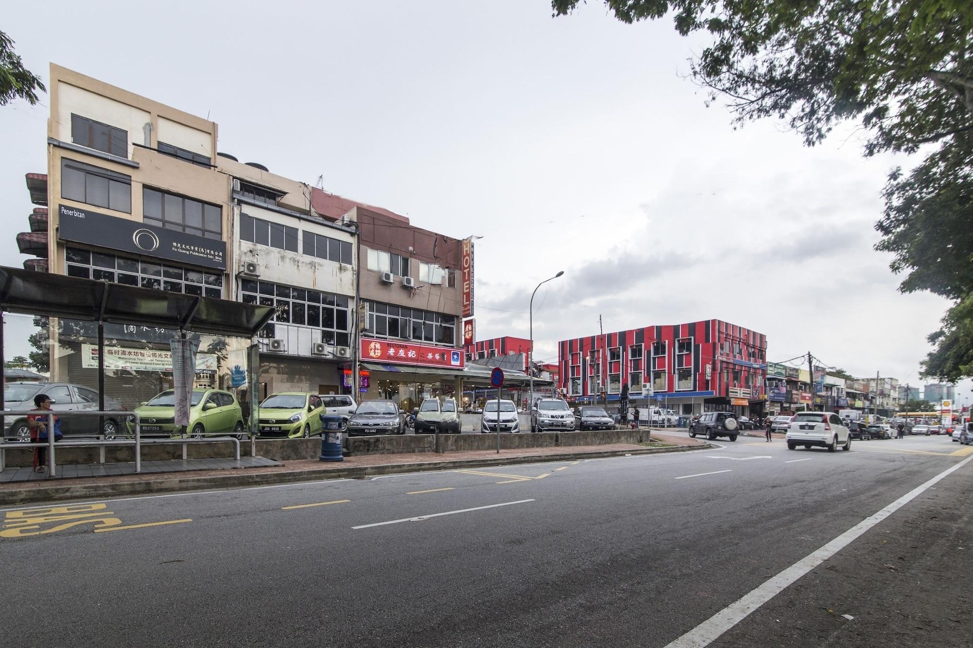 Vista Exterior OYO 44100 Hotel Casavilla Petaling Jaya