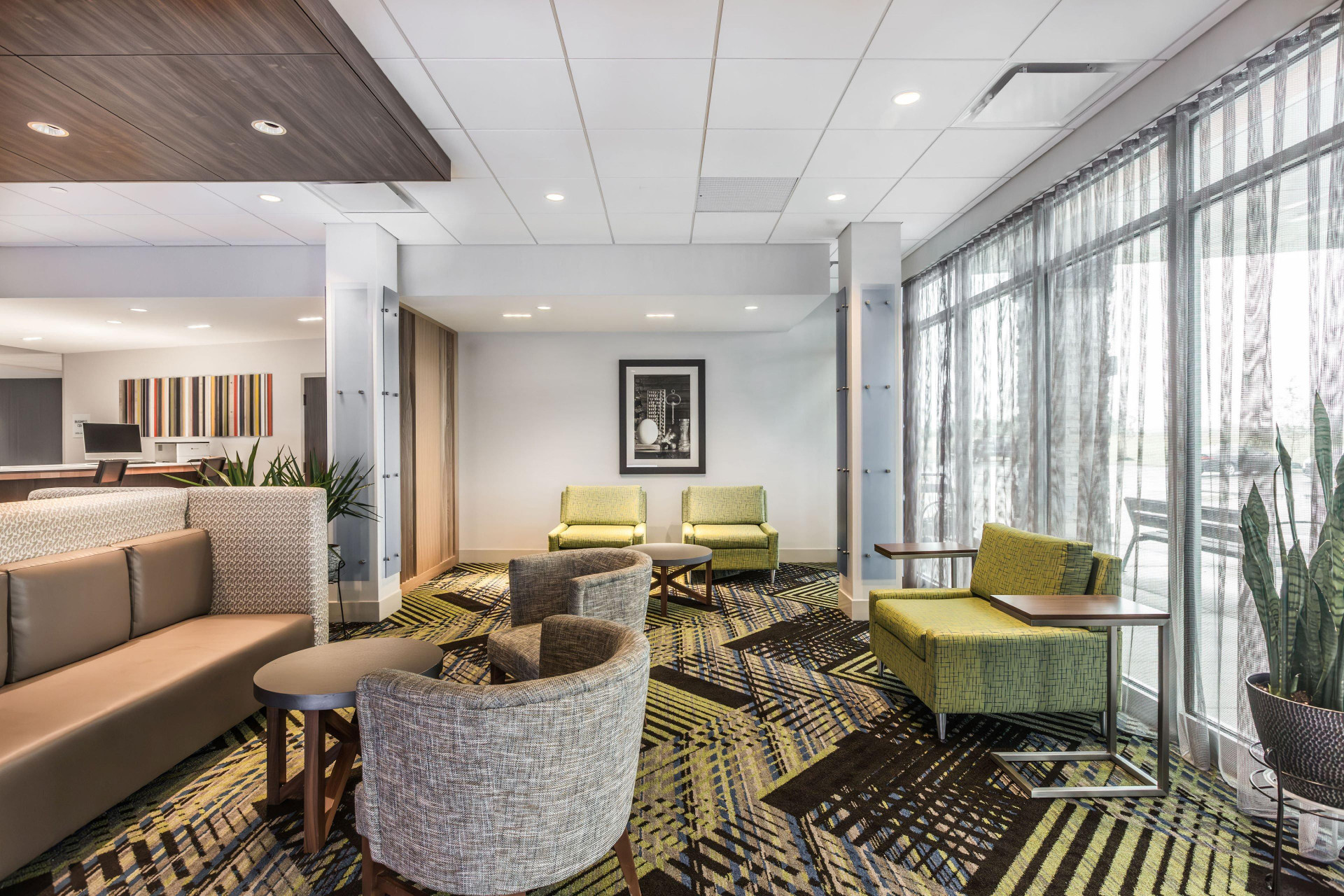 Vista Lobby Holiday Inn Express & Suites Welland by IHG