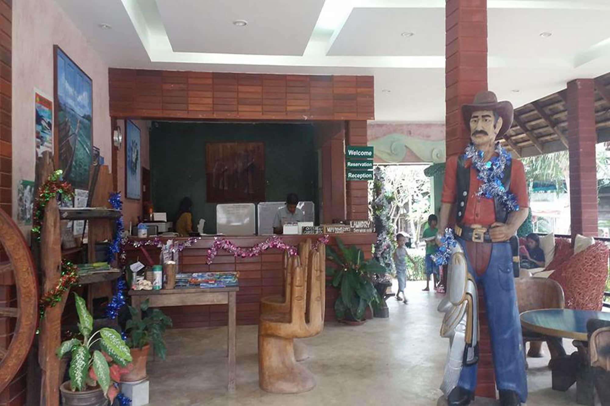 Vista Lobby New Ozone Resort & Spa