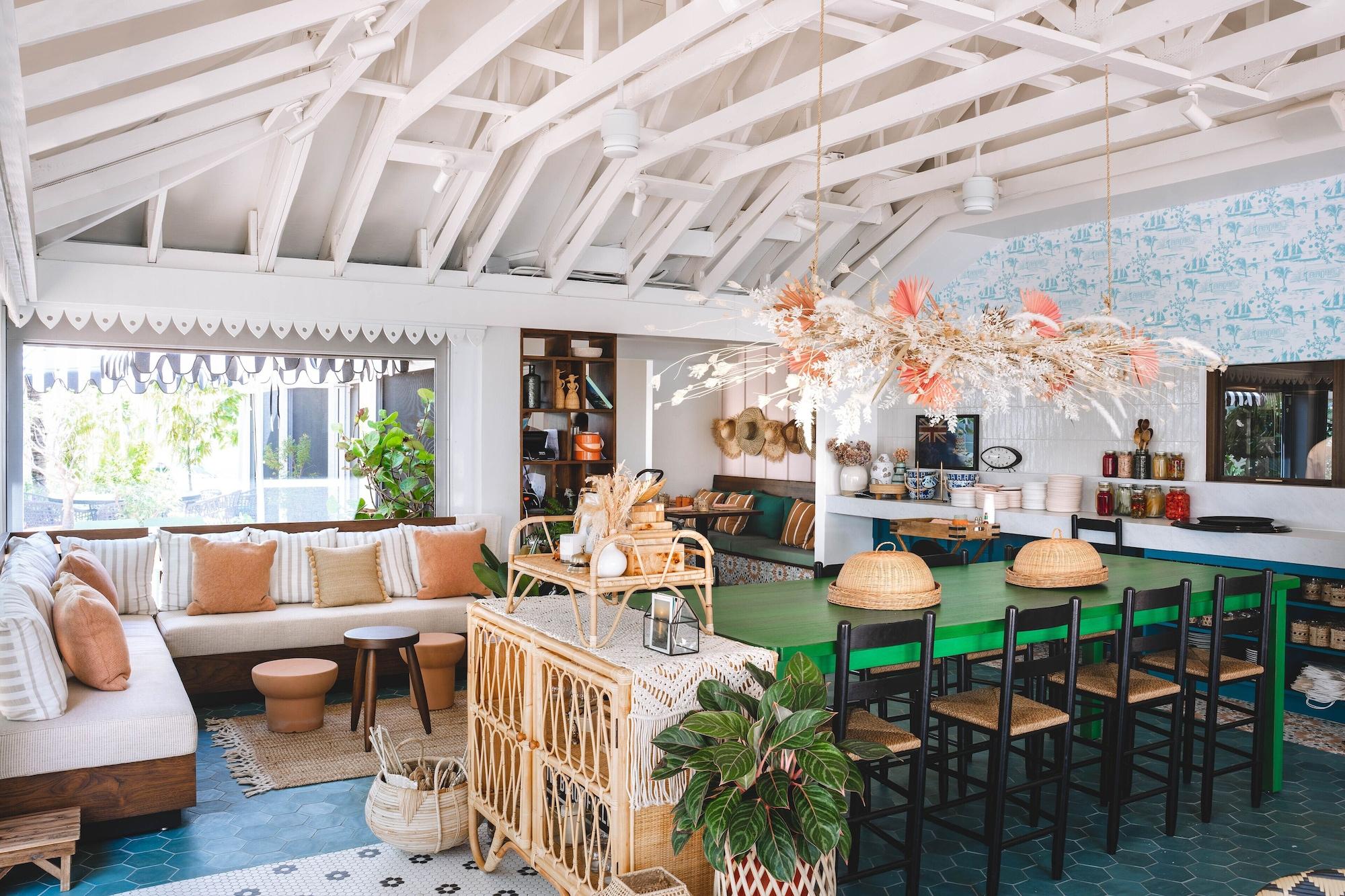Restaurant Hampton by Hilton Grand Cayman Seven Mile Beach