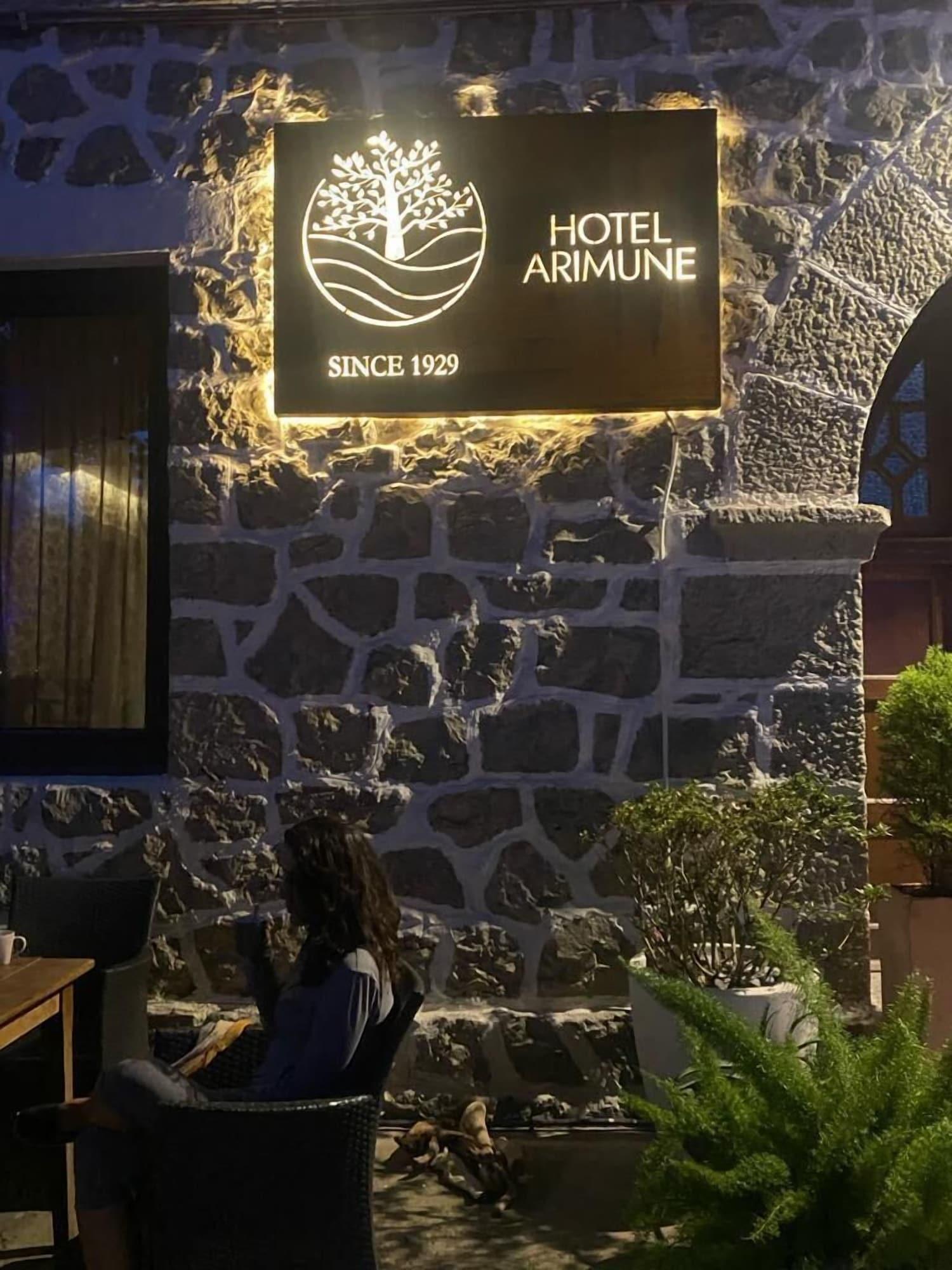 Varios Hotel Arimune