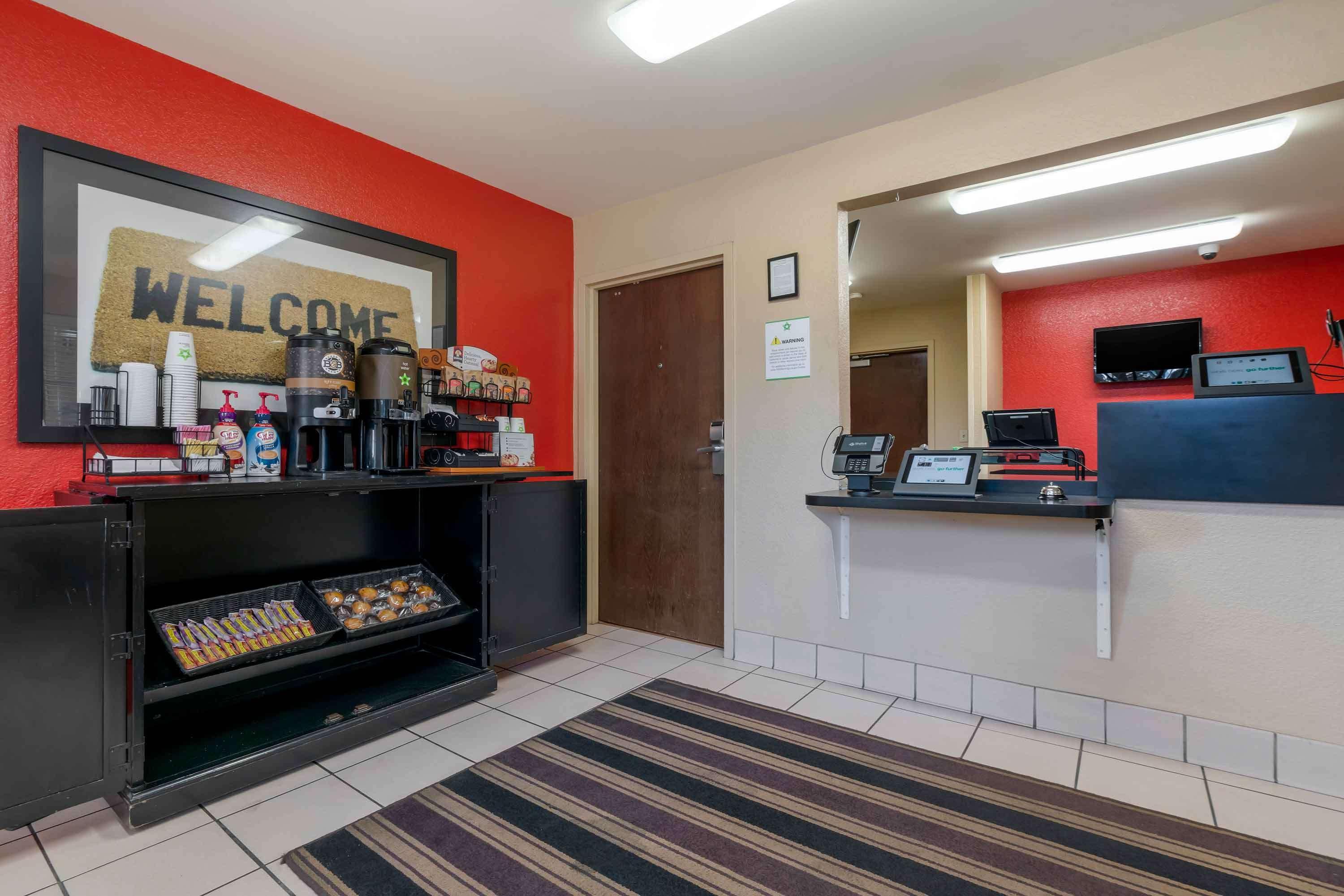 Vista Lobby Extended Stay America Suites Santa Rosa South