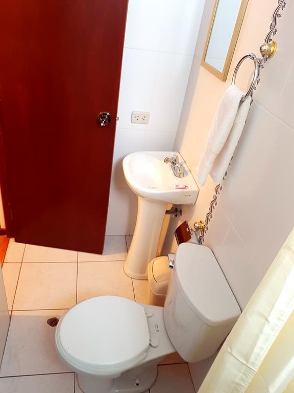 Equipamiento de Habitación Andes Colca Hostal