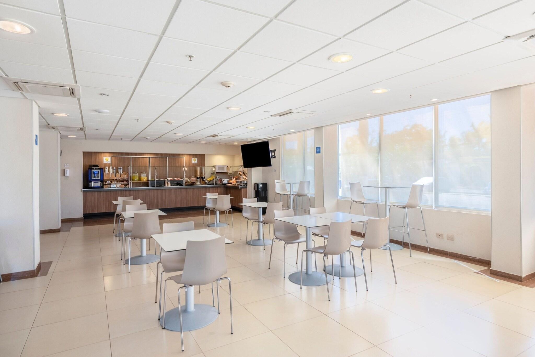 Restaurant City Express by Marriott Ciudad del Carmen