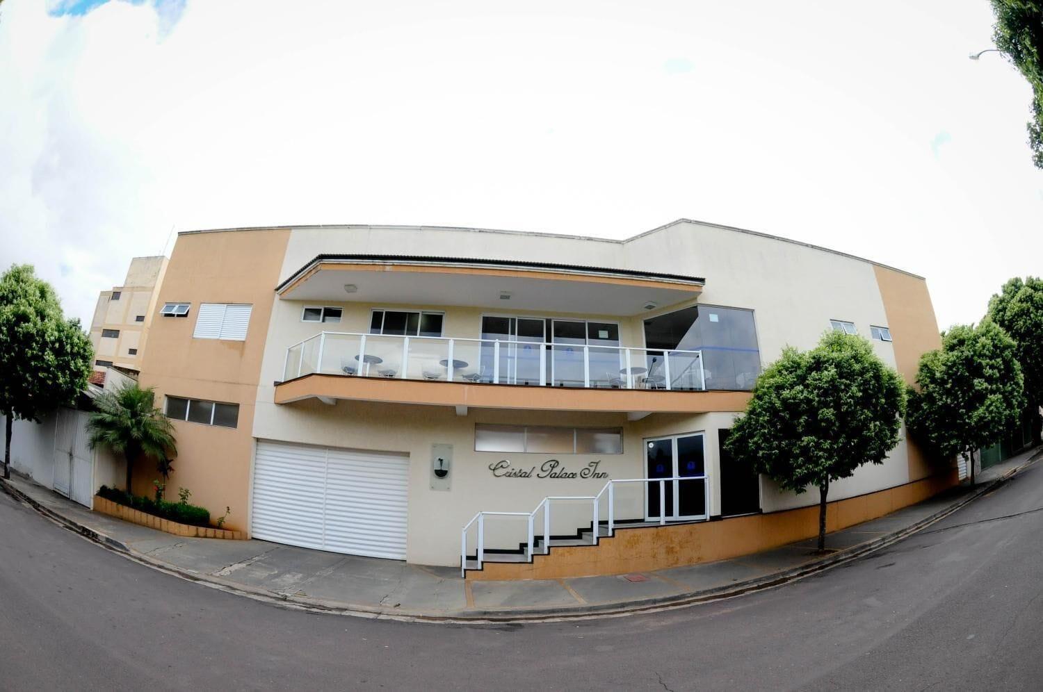 Vista Exterior Cristal Palace Inn