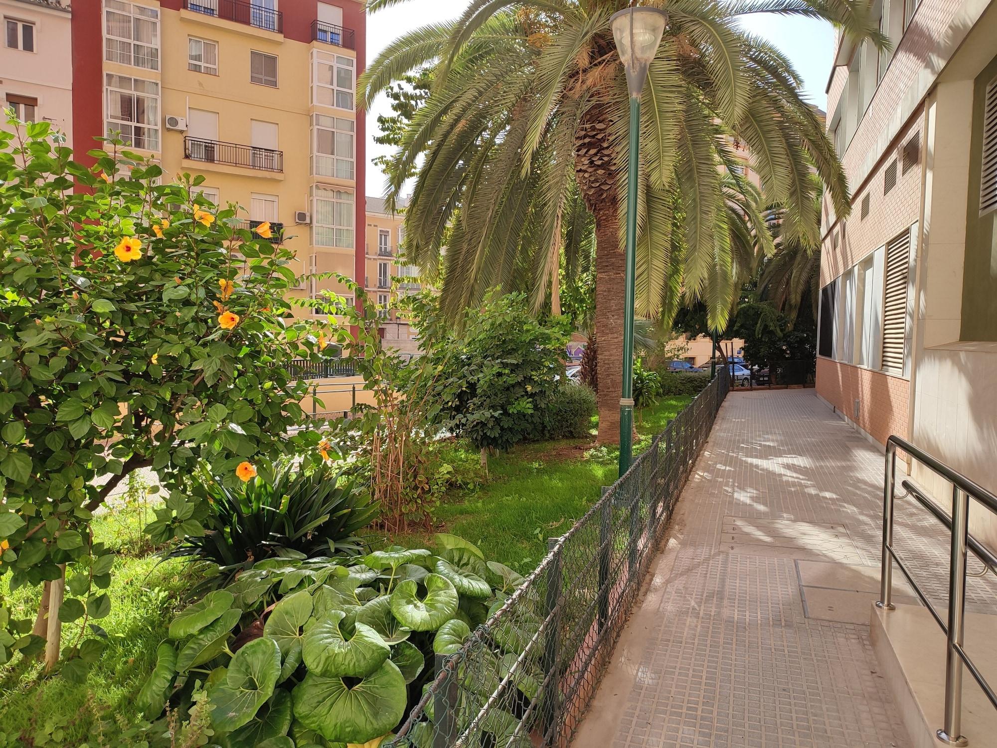 Equipamiento de Habitación Angosta Host