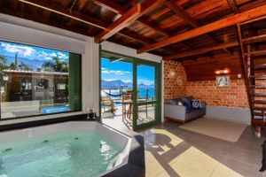 Alquiler Temporario - Chalé com Jacuzzi e Mar - PLH007