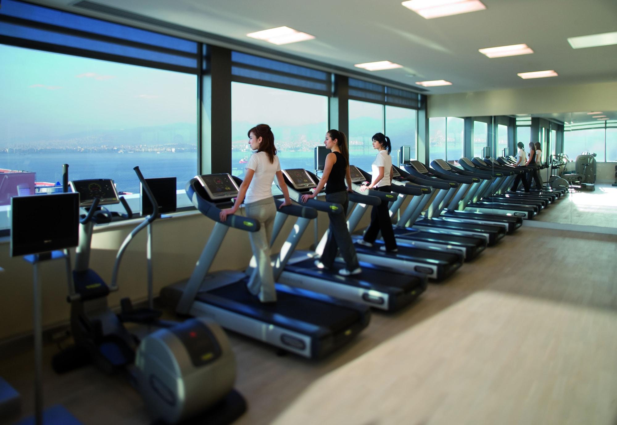 Gimnasio Mövenpick Hotel Izmir