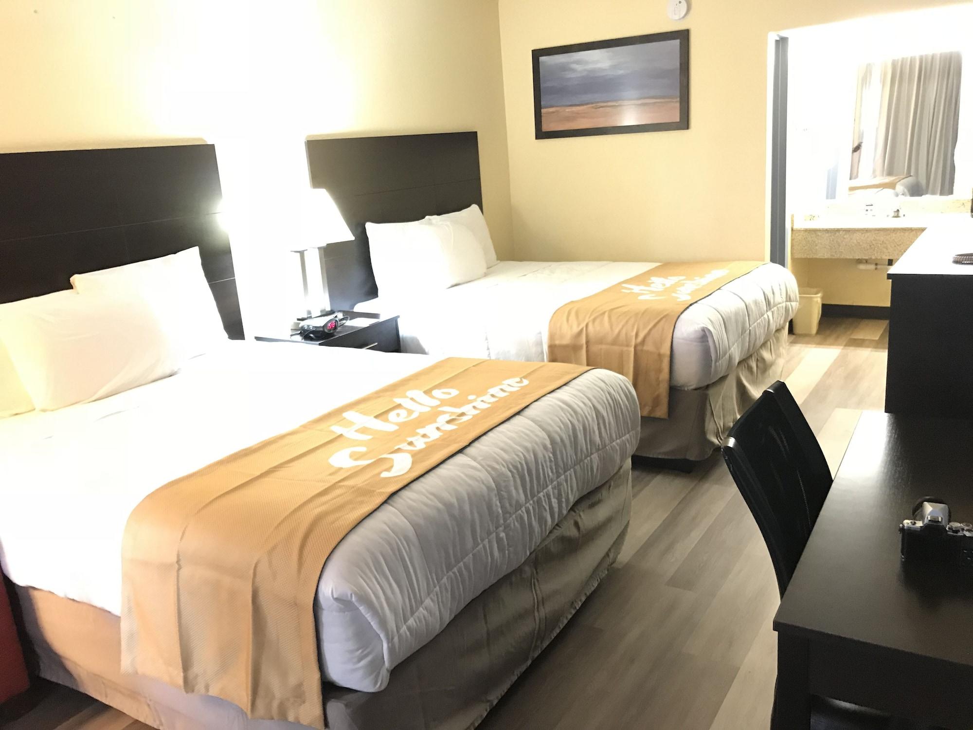 Habitación Days Inn by Wyndham Greensboro Airport