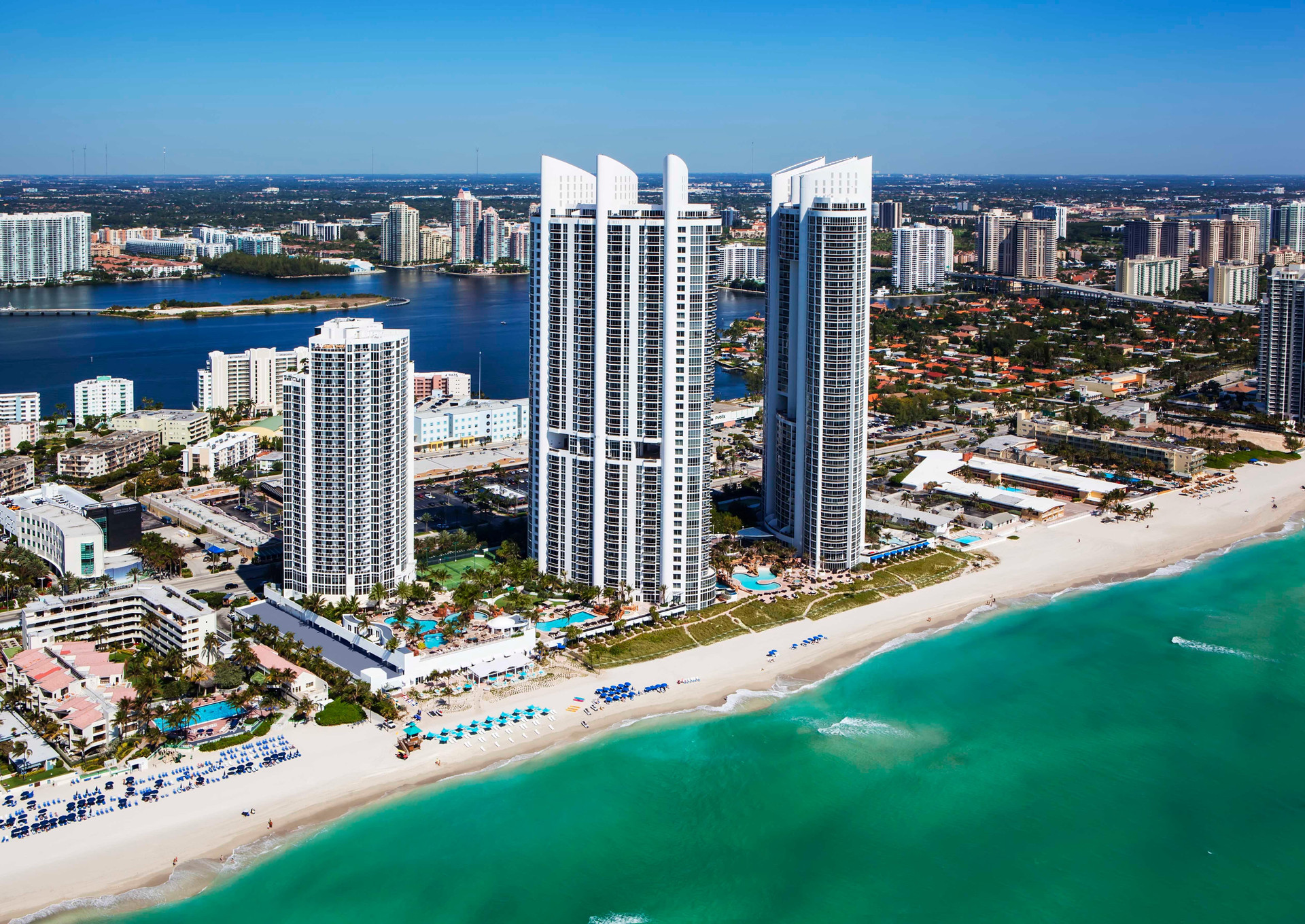 Vista Exterior Trump International Beach Resort