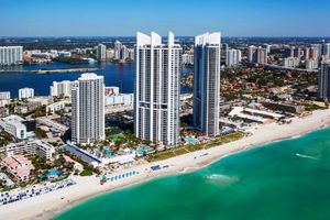 Alojamiento - Trump International Beach Resort