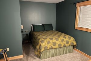 Alquiler Vacacional - Spacious 4-bedroom house w/Hot Tub near Sugarloaf with WiFi, bonus room and more