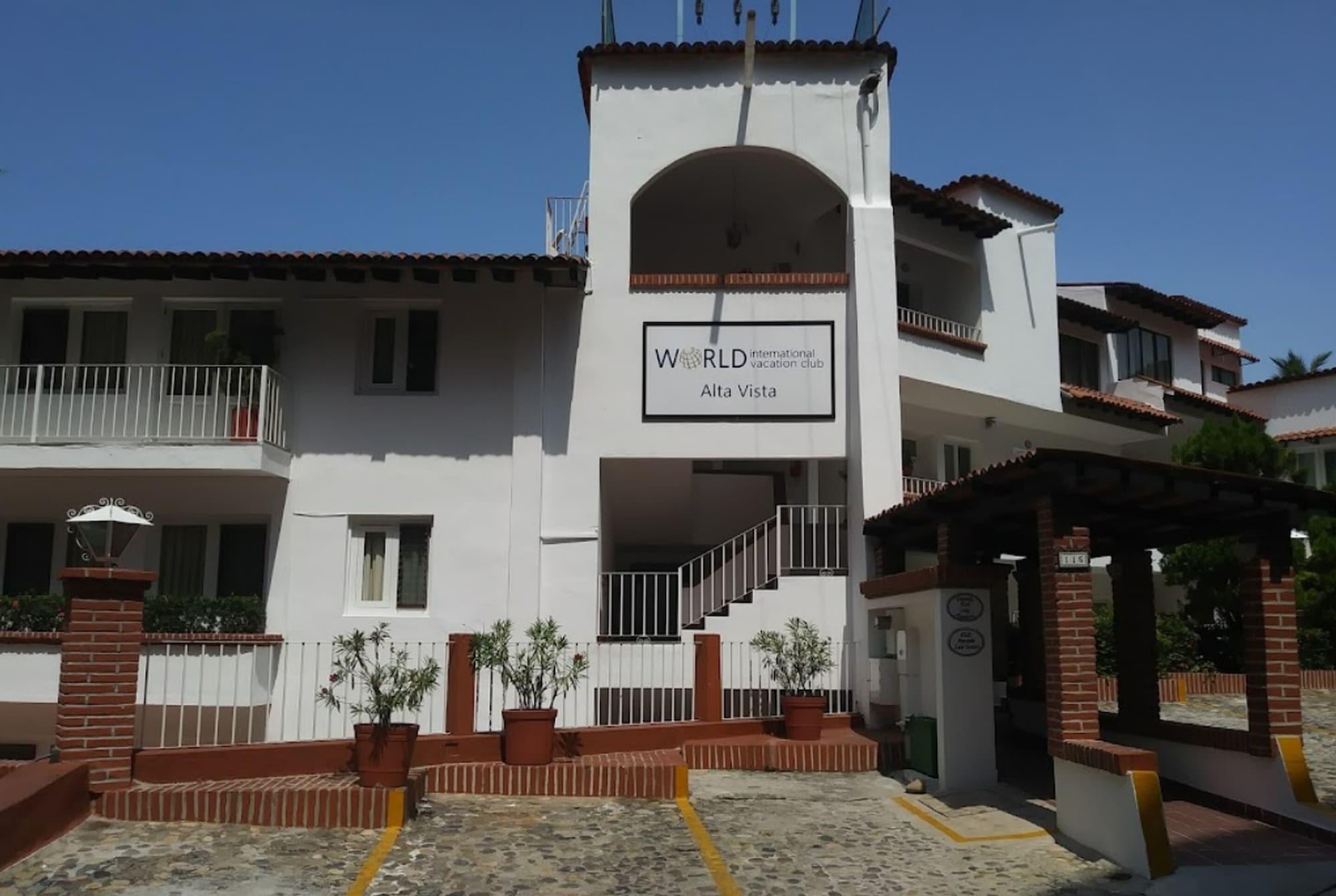 Vista Lobby WIVC Alta Vista Condo - Stunning Views, Close to the Beach & Romantic Zone