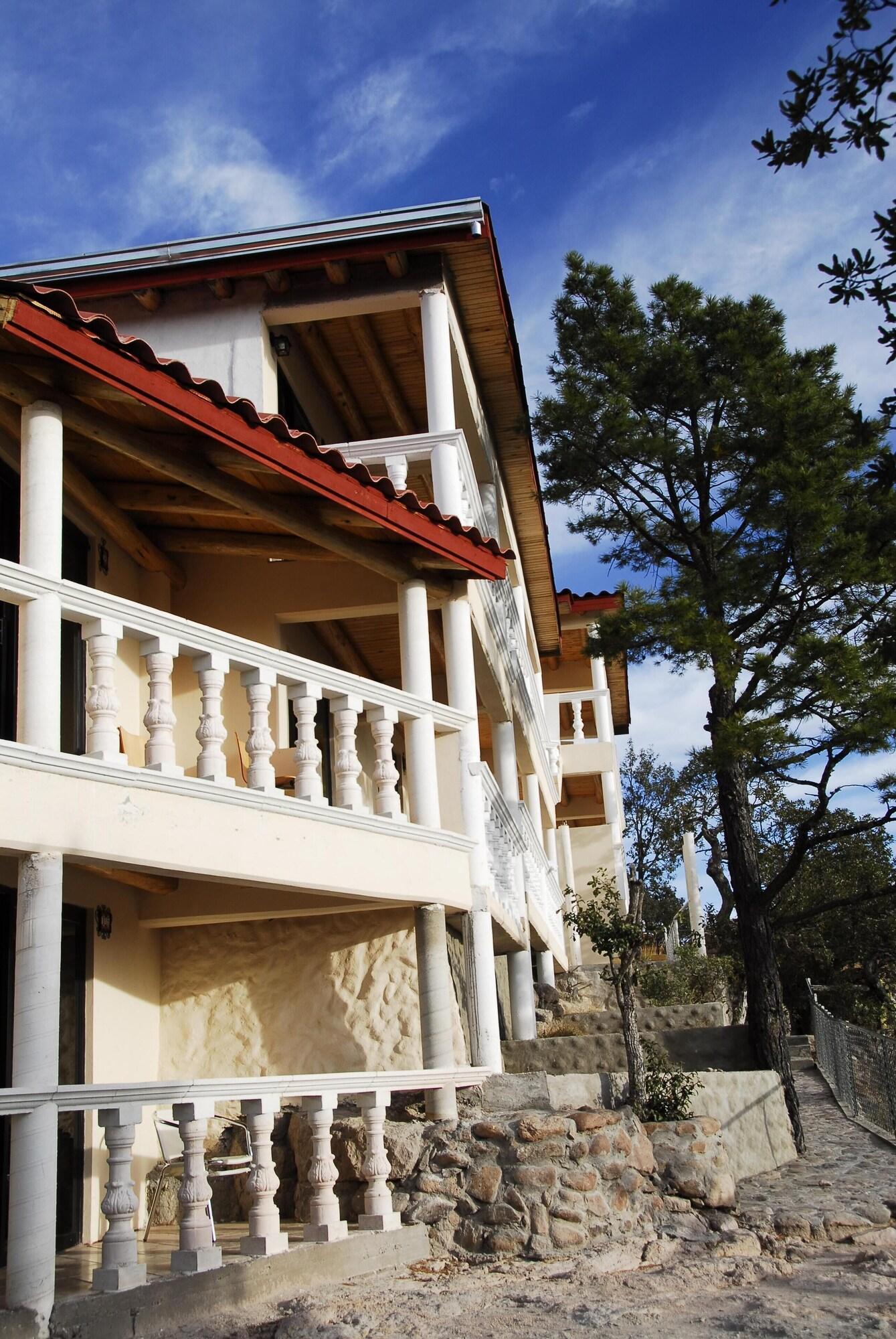 Vista Exterior Hotel Misión Barrancas del Cobre