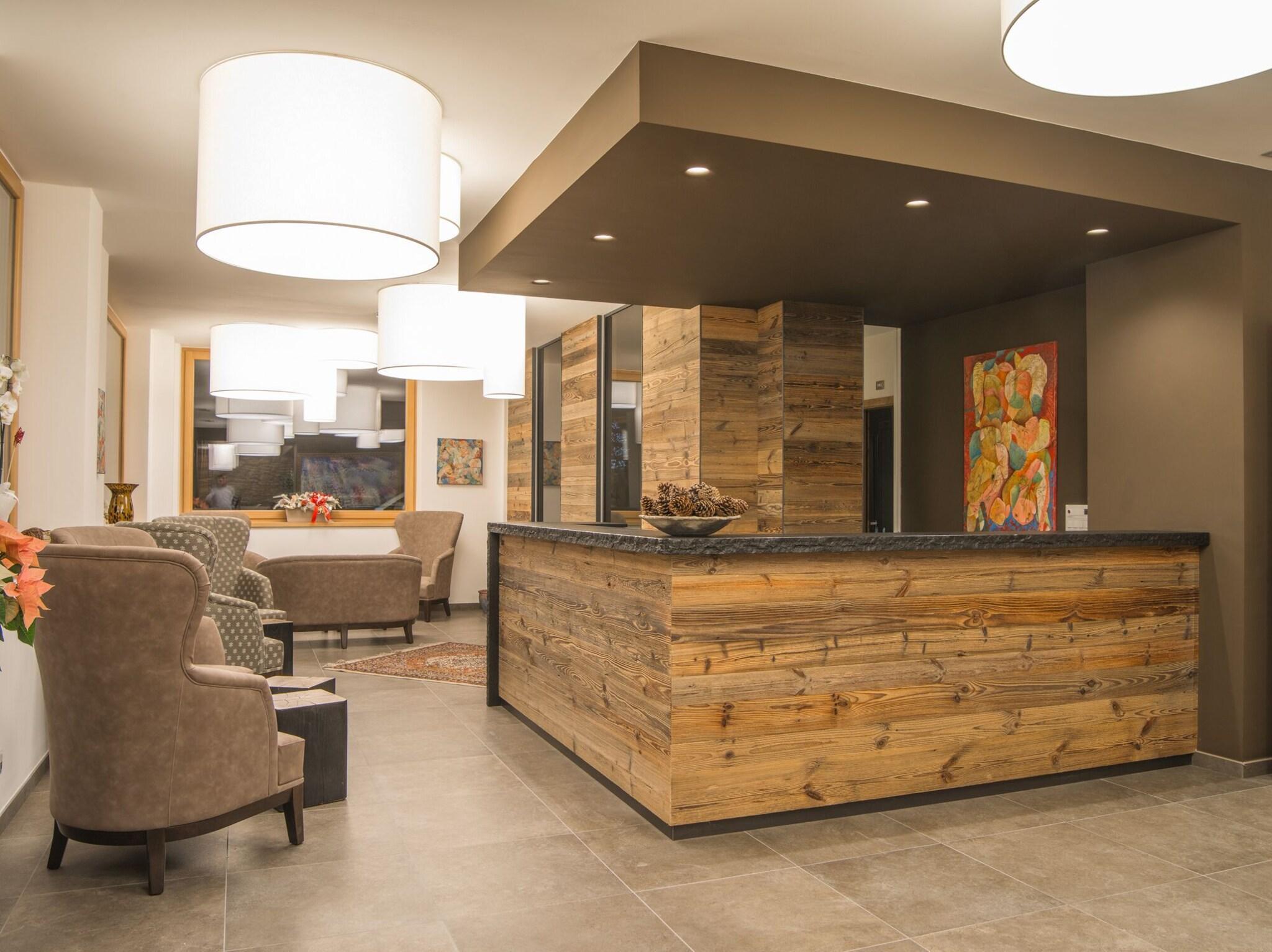 Vista Lobby Hotel Garnì Caminetto