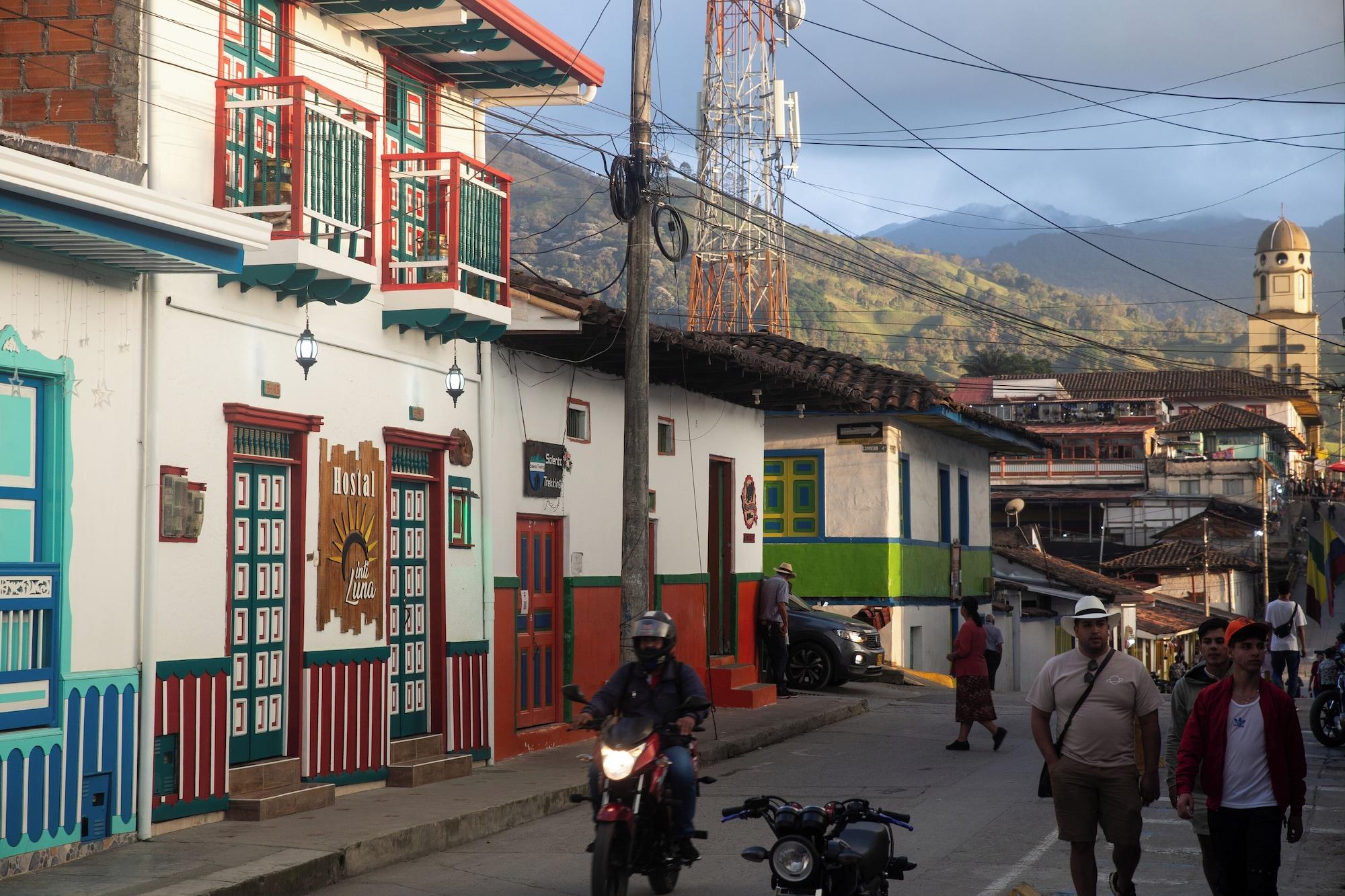 Vista Exterior Hostal IntiLuna