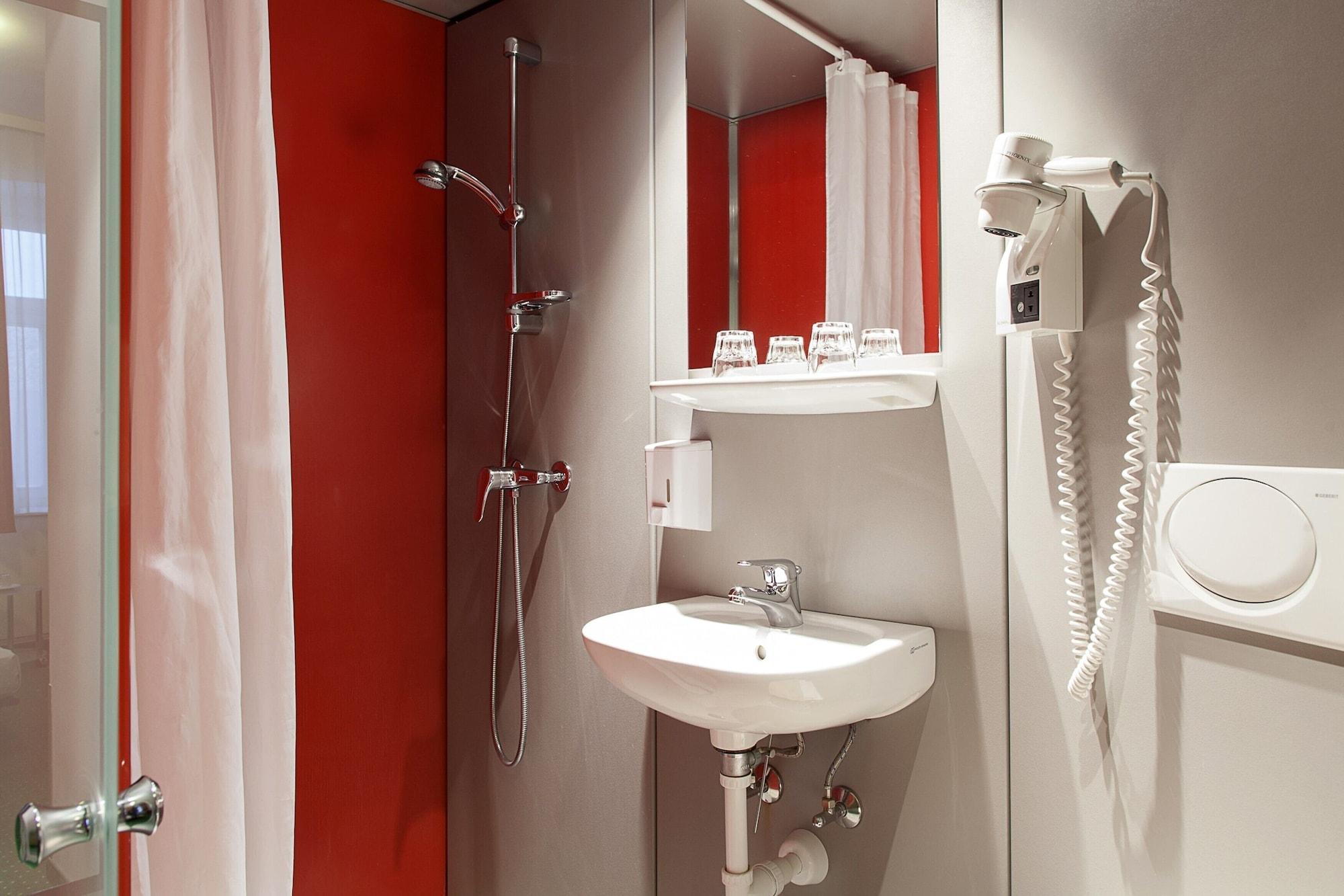 Equipamiento de Habitación Pension Stadthalle