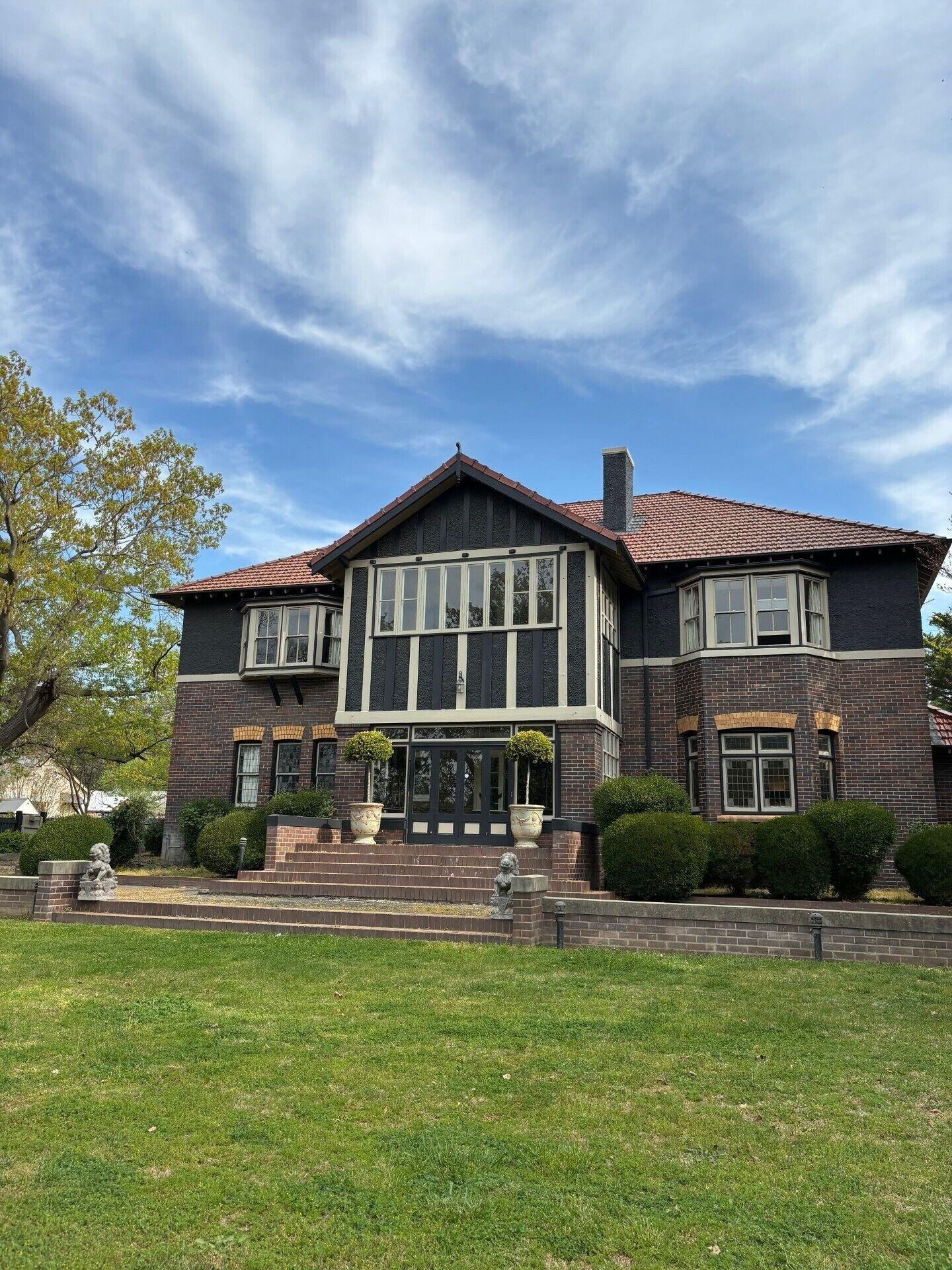 Varios Lindsay House Guesthouse