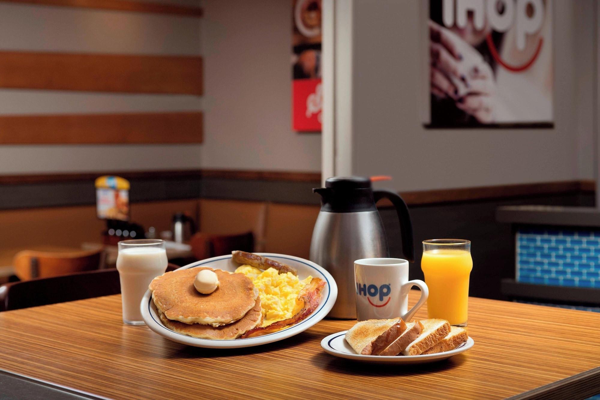 Restaurant Fairfield Inn & Suites by Marriott Alexandria West/Mark Center