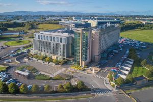Alojamiento - Clayton Hotel Dublin Airport