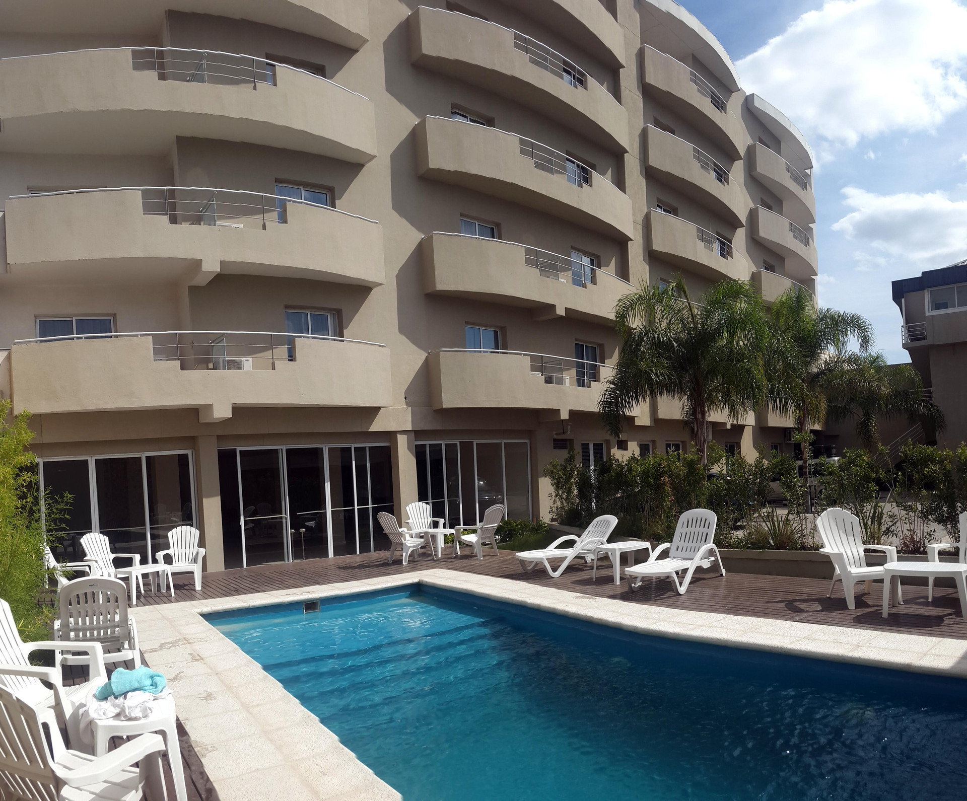 Vista Piscina Hotel Altos del Estero