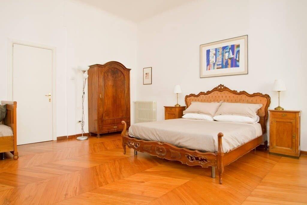 Varios Lo Studio di Joyce