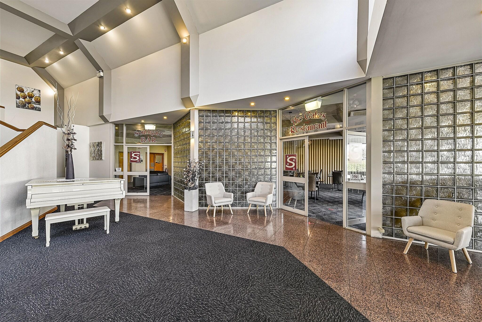 Vista Lobby Southgate Motel