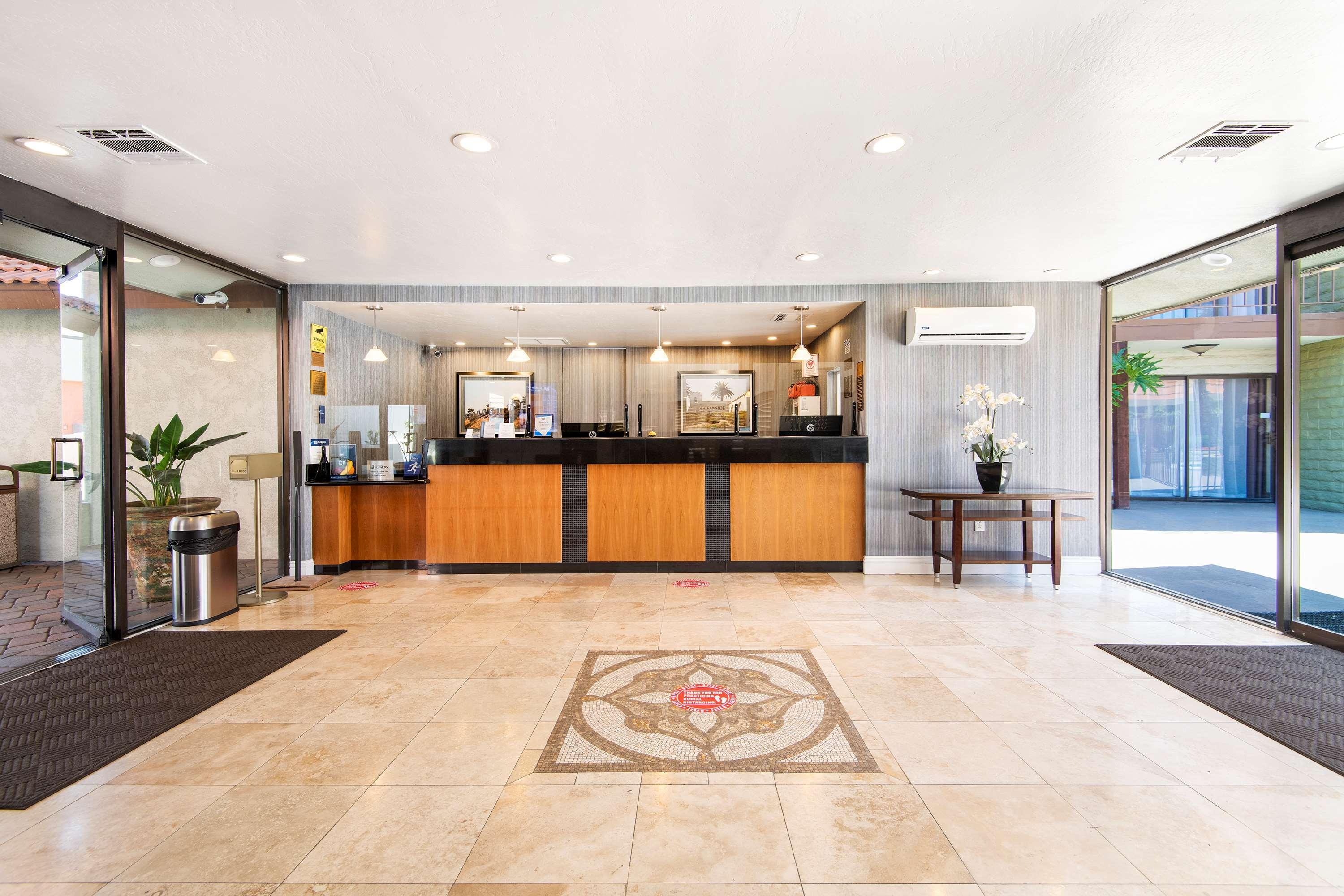 Vista Lobby Best Western Oceanside Inn