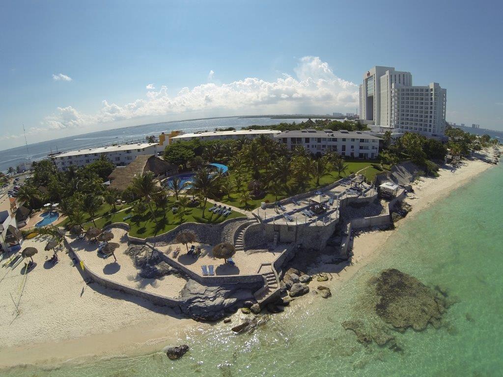 Vista Exterior Hotel Dos Playas Faranda Cancún