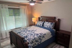 Alquiler Vacacional - Spacious 5-bedroom house with WiFi, AC in charming Cape Coral