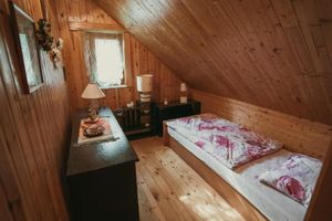 Alquiler Vacacional - Charming wood house with outdoor hot tub located in National park Plitvice lake.
