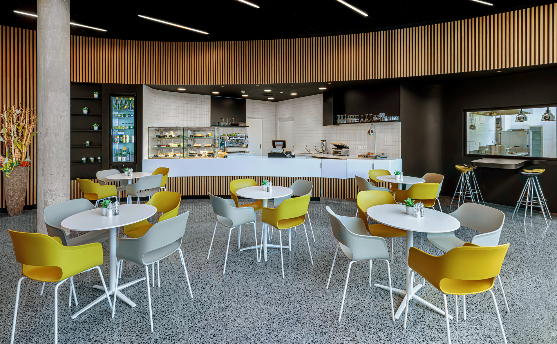 Restaurant Holiday Inn Prague Congress Centre by IHG