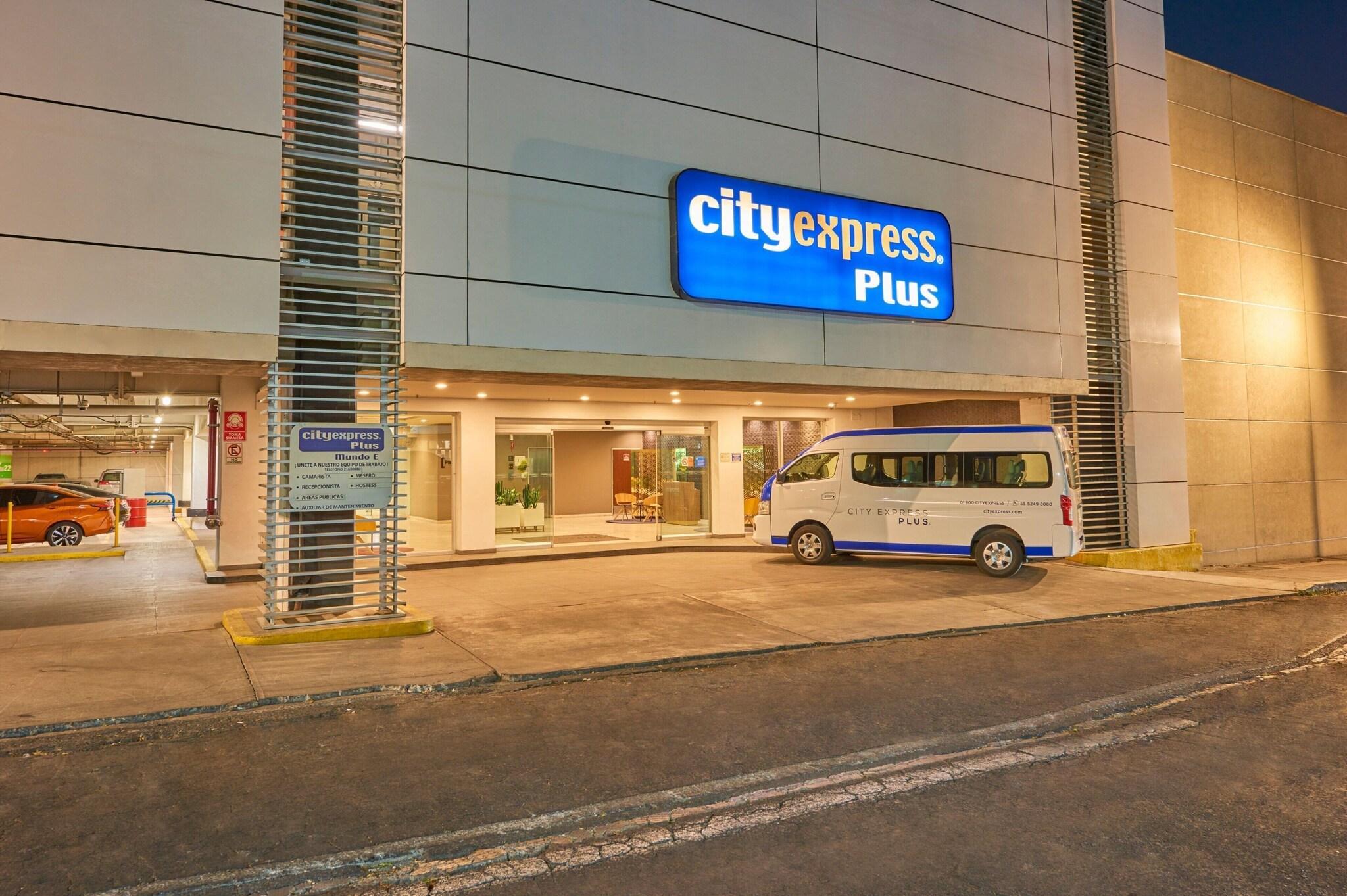 Vista Exterior City Express Plus by Marriott Ciudad de México Mundo E