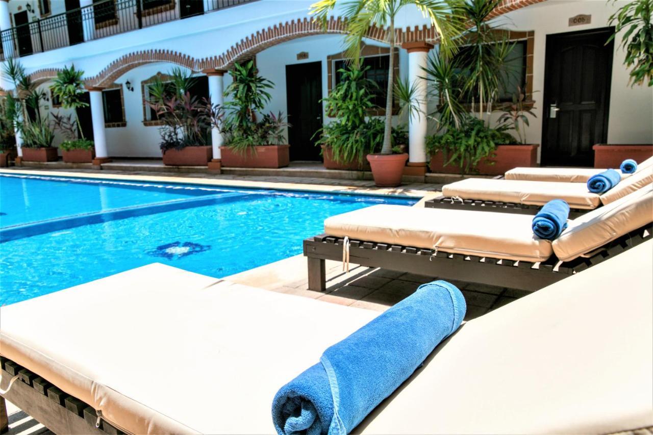 Vista Piscina Hotel Colonial Playa del Carmen