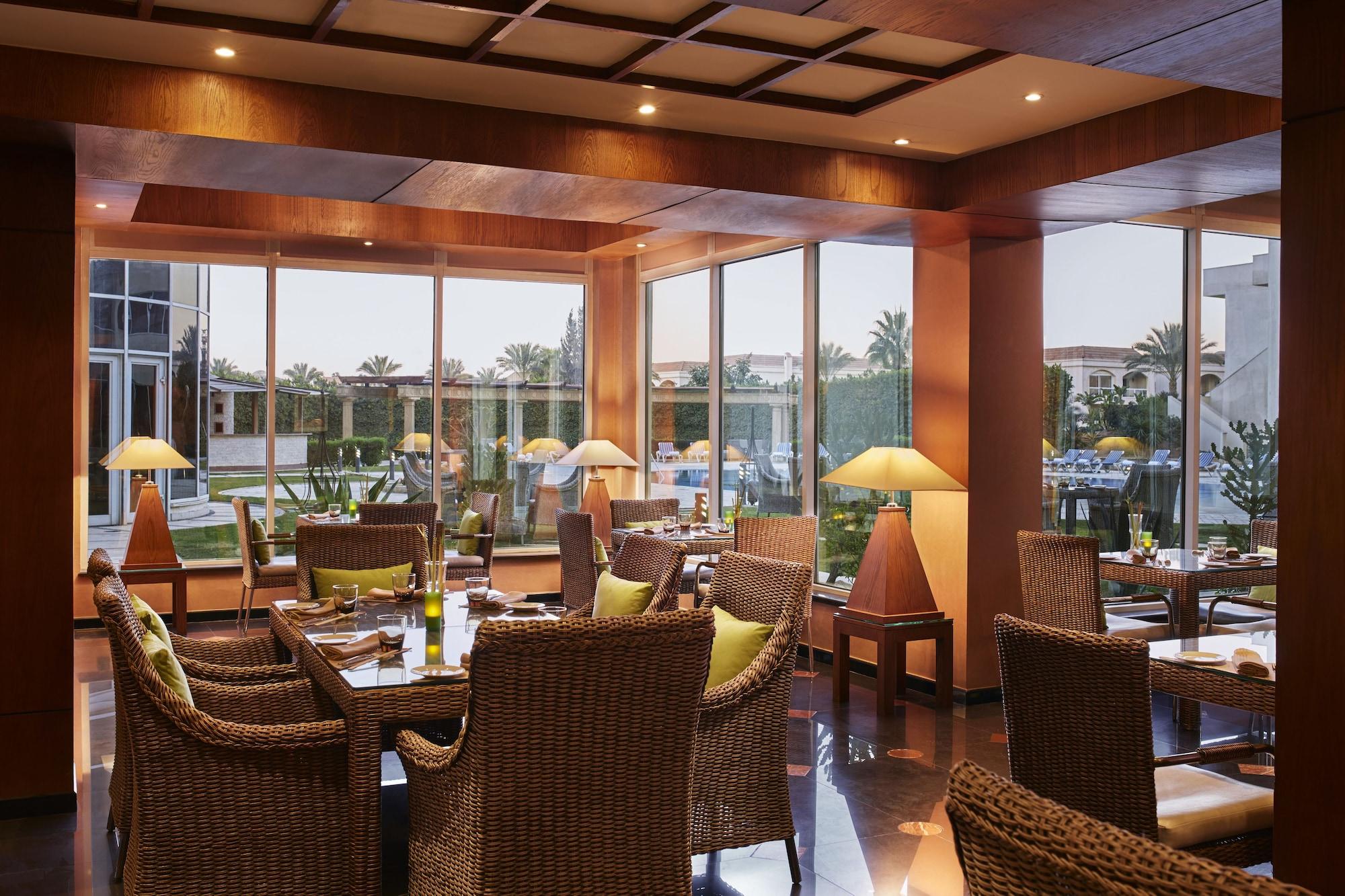 Restaurant JW Marriott Hotel Cairo