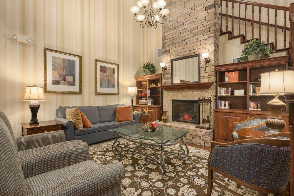 Vista Lobby Country Inn & Suites By Carlson Tampa East, FL