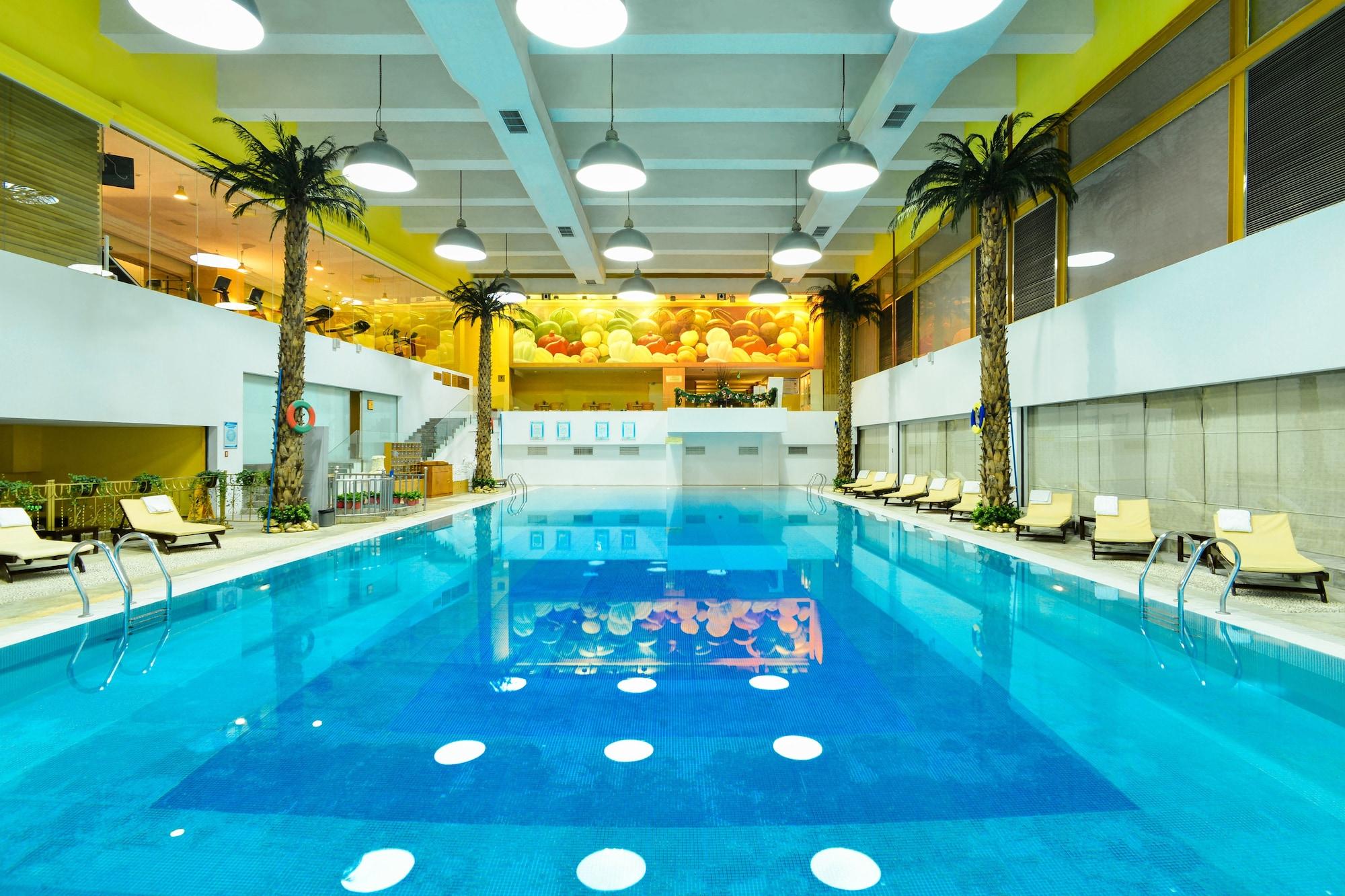 Vista Piscina Yuda Palace Hotel