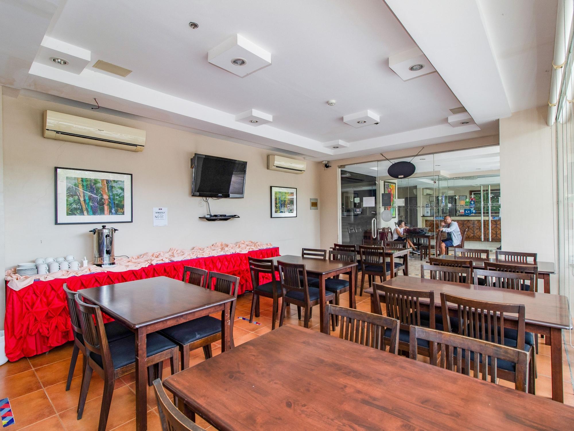 Restaurant Main Hotel & Suites